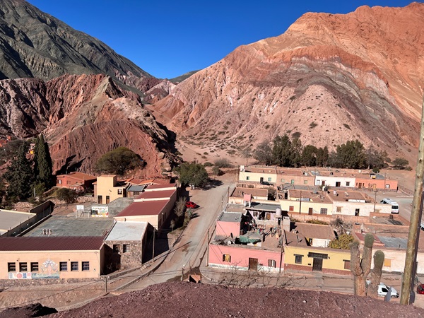 Explora la Magia de Purmamarca Un Inolvidable Viaje a la Naturaleza Explora la Magia de Purmamarca Un Inolvidable Viaje a la Naturaleza